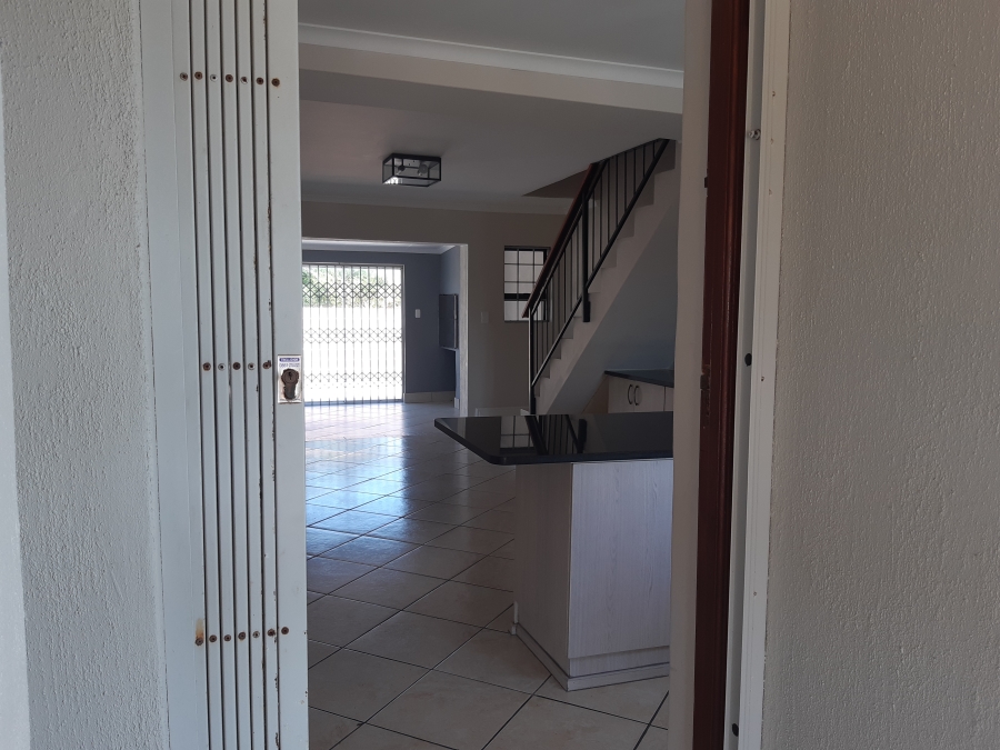 4 Bedroom Property for Sale in Paradise Beach Eastern Cape